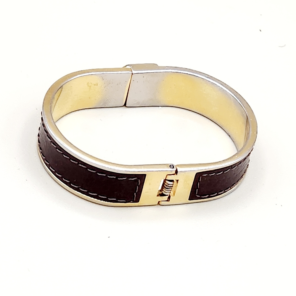 Loewe Vintage Logo Bangle Bracelet-Leather and Gold Plate - Picture 3 of 10